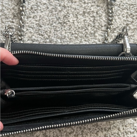 Michael Kors crossbody/shoulder bag!
🔥NWOT🔥$50 - Picture 5 of 11